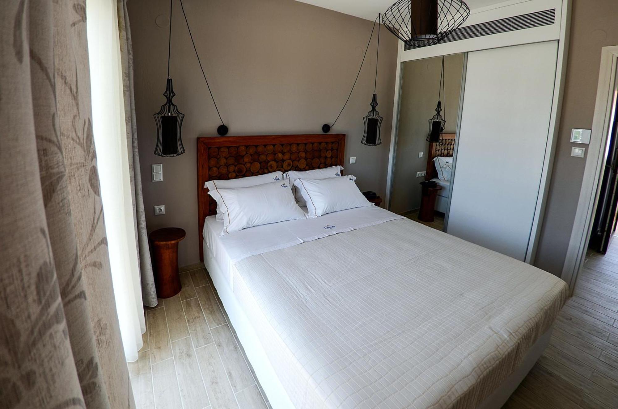 Hatzoudis Luxury Suites 克里斯阿穆迪亚 外观 照片